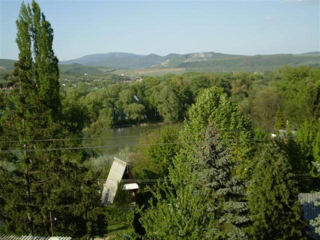 Vadregeny Panzio Bed and Breakfast Esztergom Exterior foto